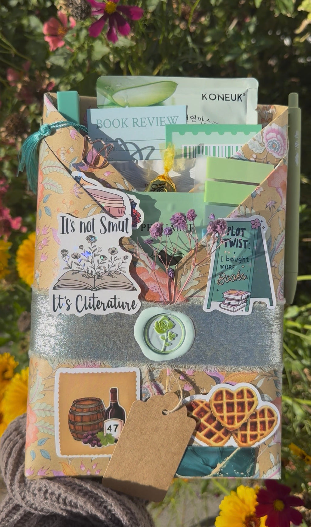 Spring Blind Date With a Book